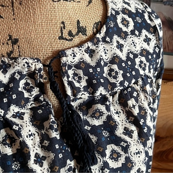 Lucky Brand ๐ Sheer Blue Geometrical Pattern Blouse with Tassels - Picture 3 of 9